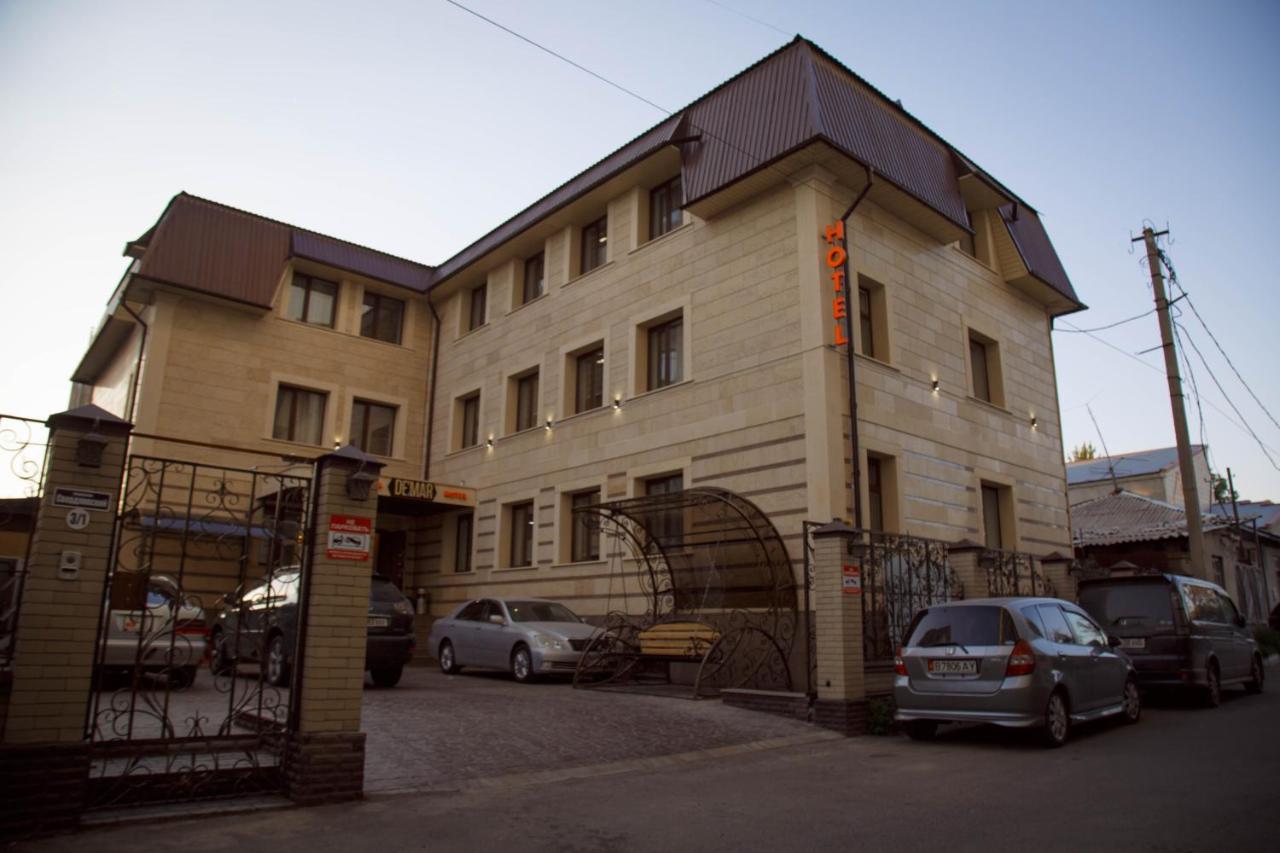 De'Mar Hotel Бішкек Екстер'єр фото