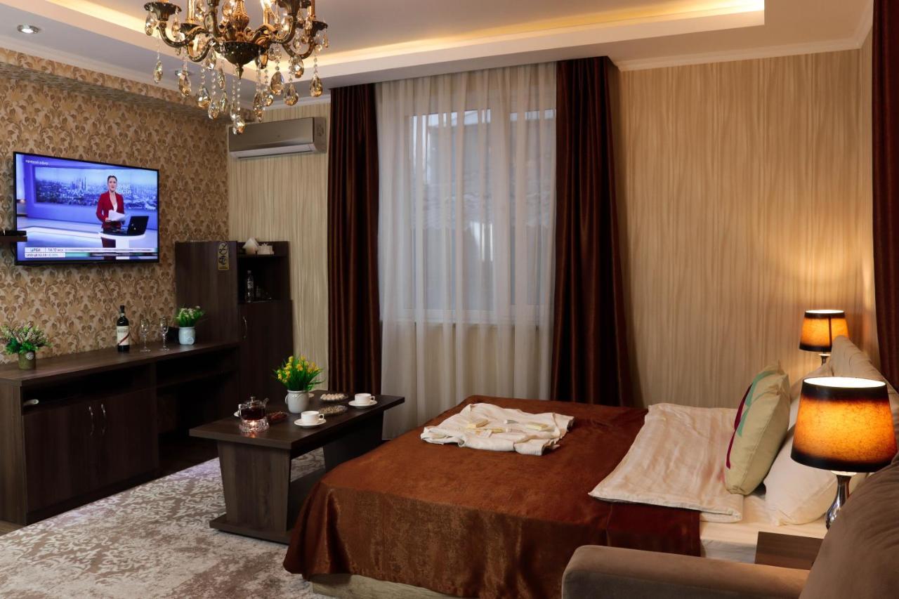 De'Mar Hotel Бішкек Екстер'єр фото