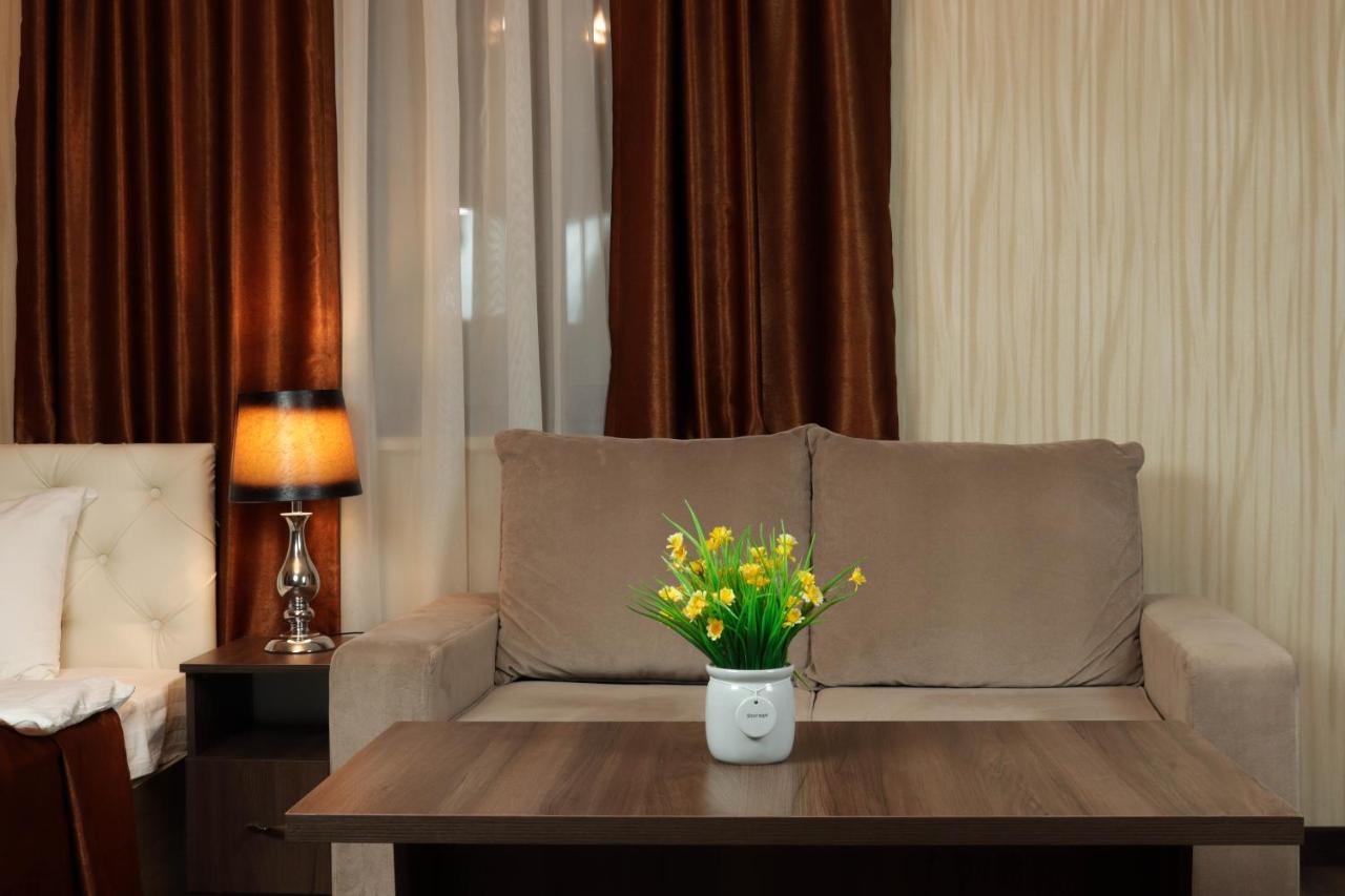 De'Mar Hotel Бішкек Екстер'єр фото