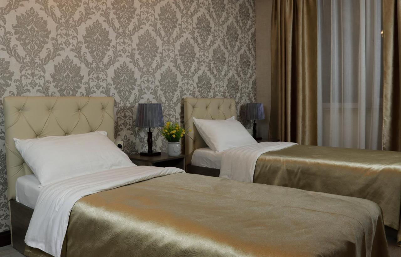 De'Mar Hotel Бішкек Екстер'єр фото